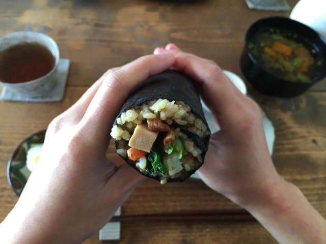 恵方巻きが売れて一番誰が得？節分に学ぶ恵方巻きマーケティングの秘密